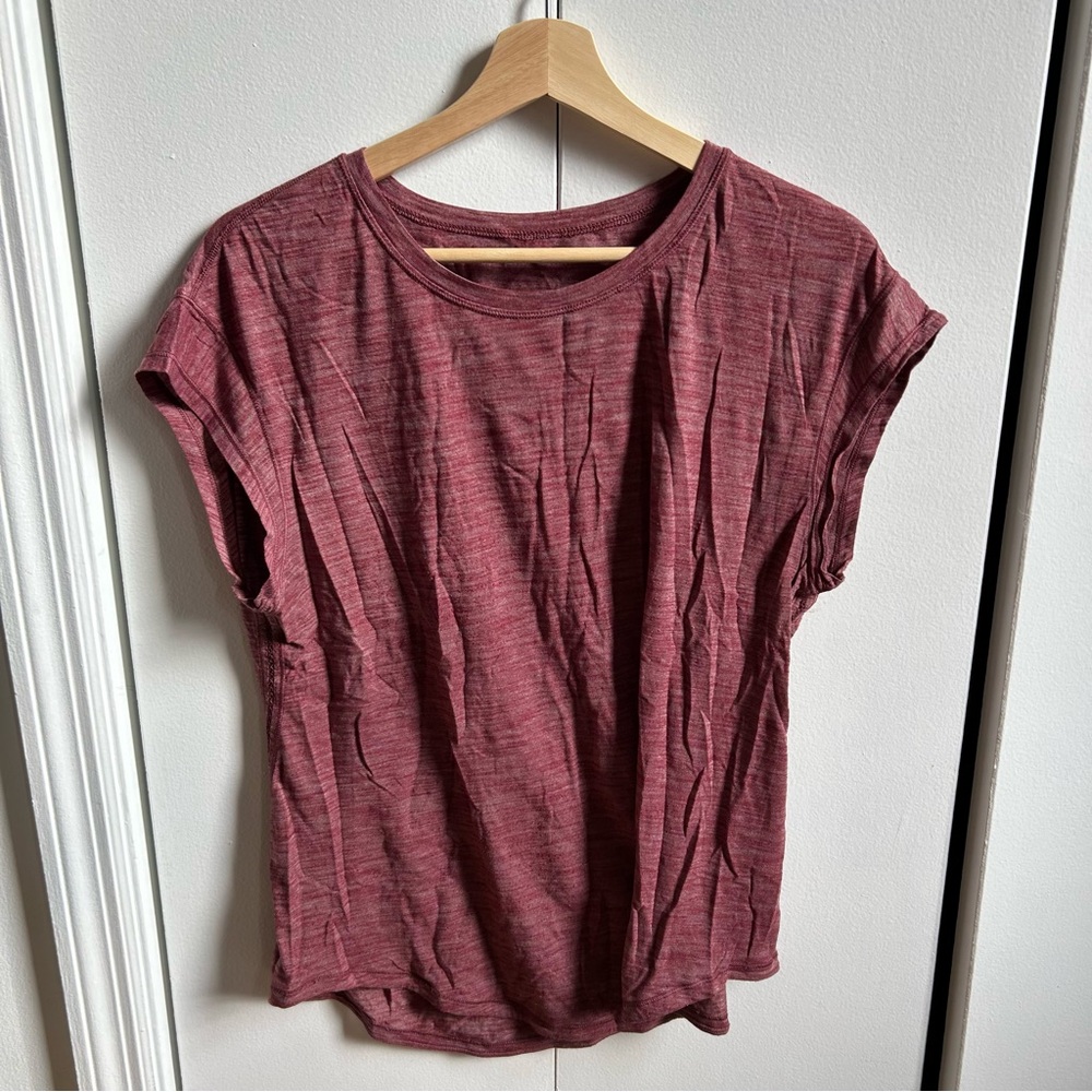 Lululemon tee, GUC